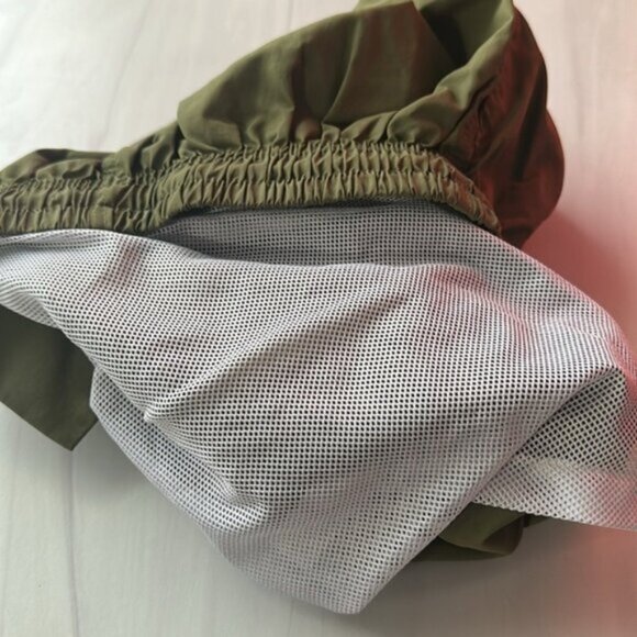 Travis Scott Cactus Jack Running Wild Shorts Size Medium - Picture 6 of 7